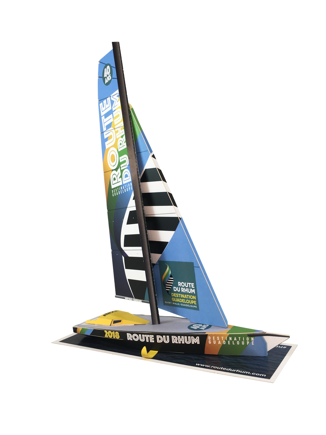 Maquette de bateau en papier de l'Imoca Route du Rhum - Destination Guadeloupe 2018